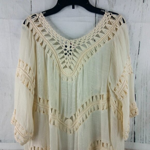 Questions Ivory Crochet Cardigan - Picture 13 of 13